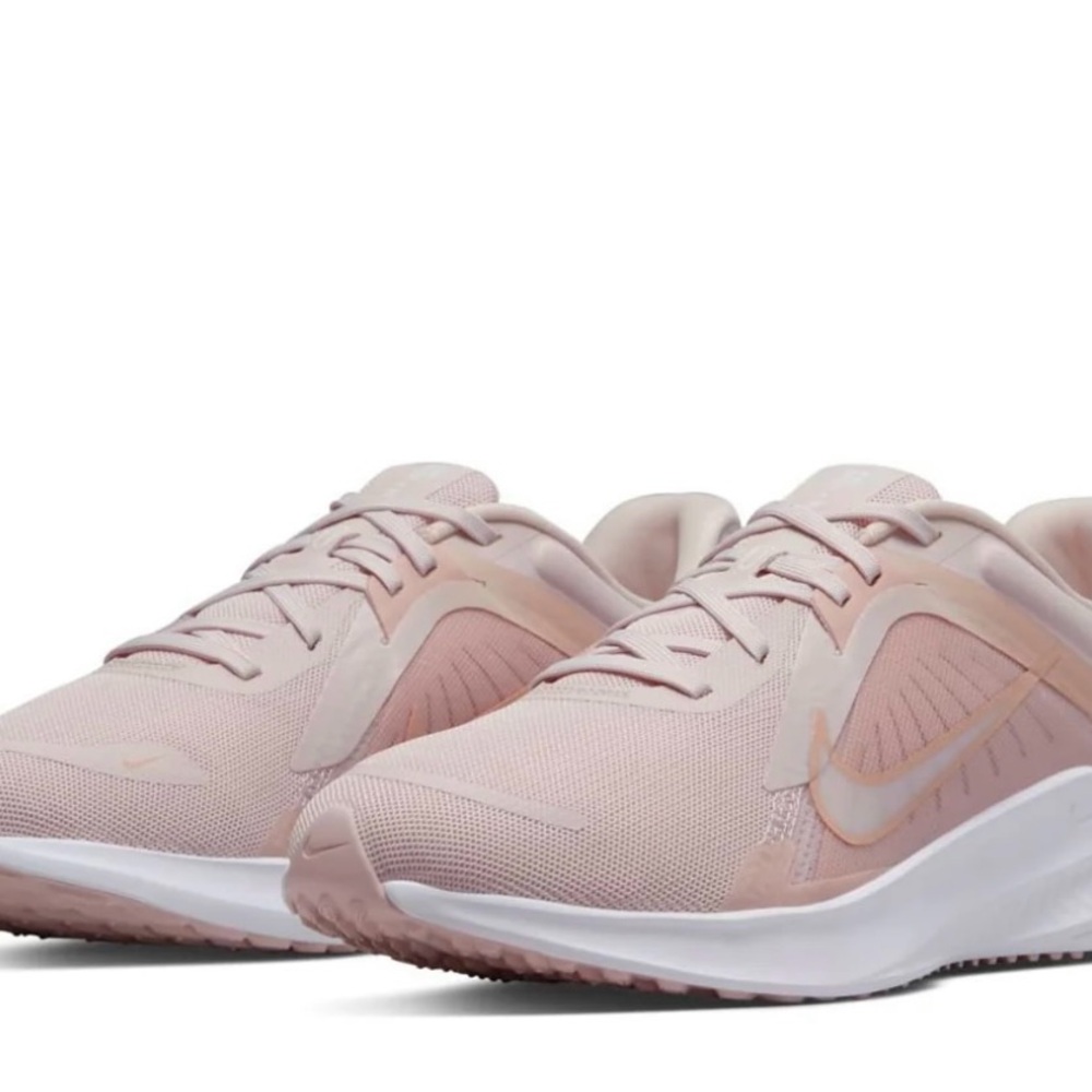 Nike Women's Soft Pink Running Shoes